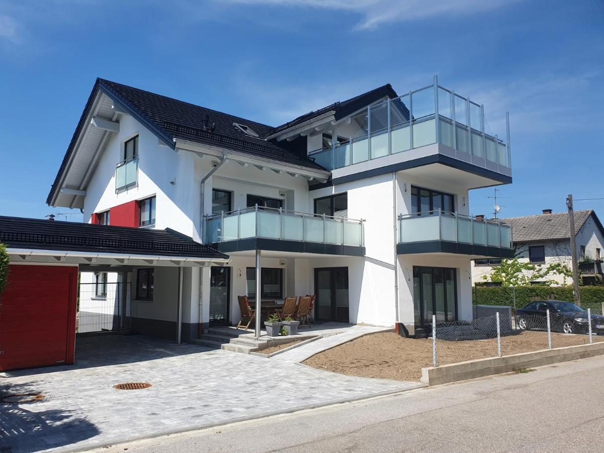 Top-Moderne Und Geraeumige Ferienwohnung Assling Extérieur photo